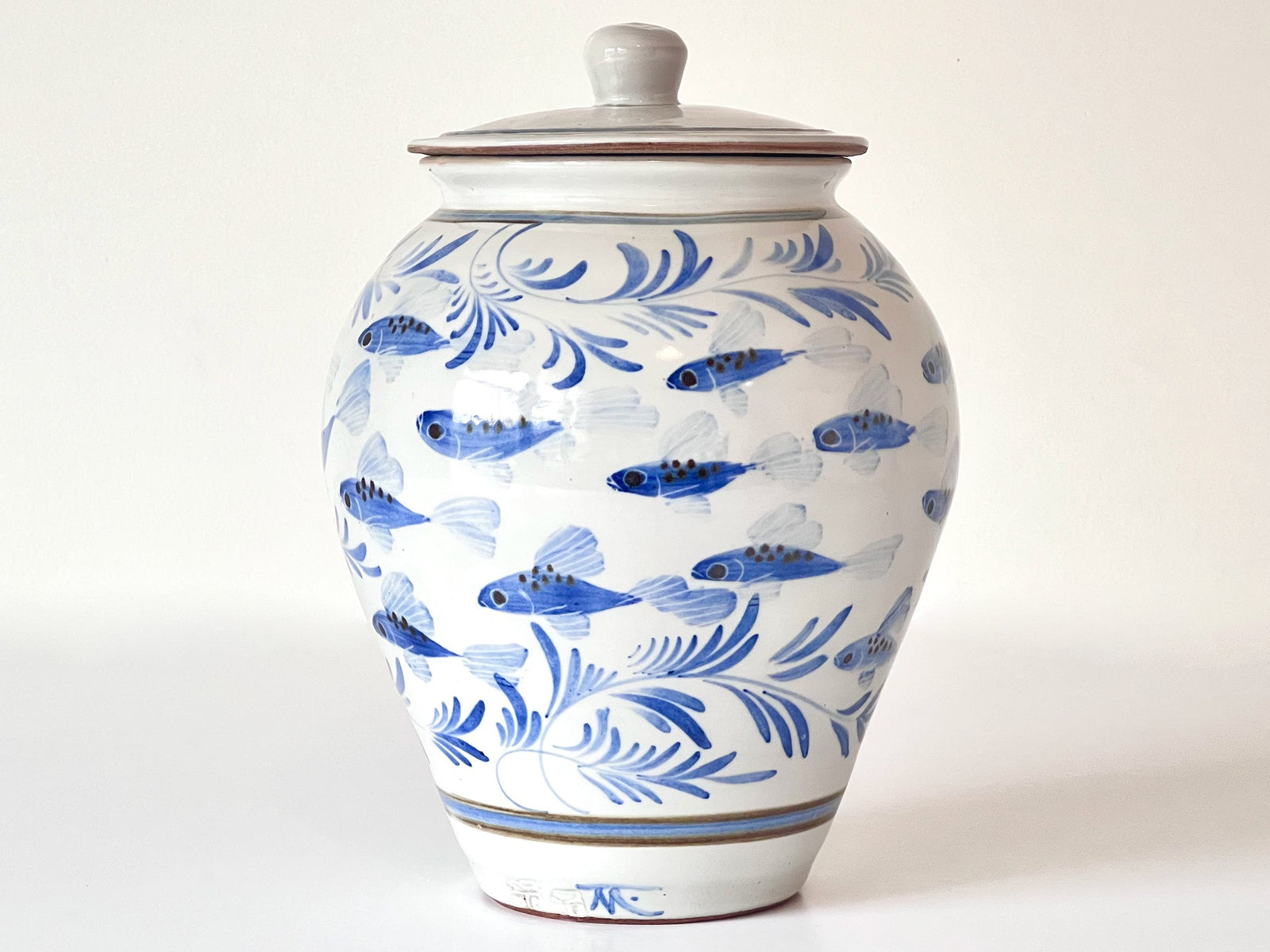 Large Storage Jar with Fish and Seaweed